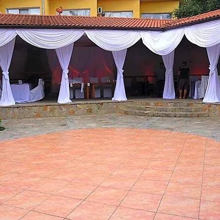 Center Hotel